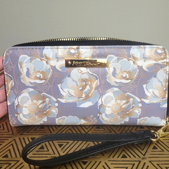 Betsey Johnson Blue Floral Wristlet Wallet - Picture 1 of 6